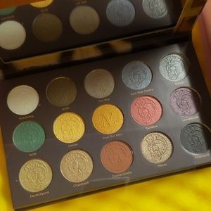 Nomad Eyeshadow Palette